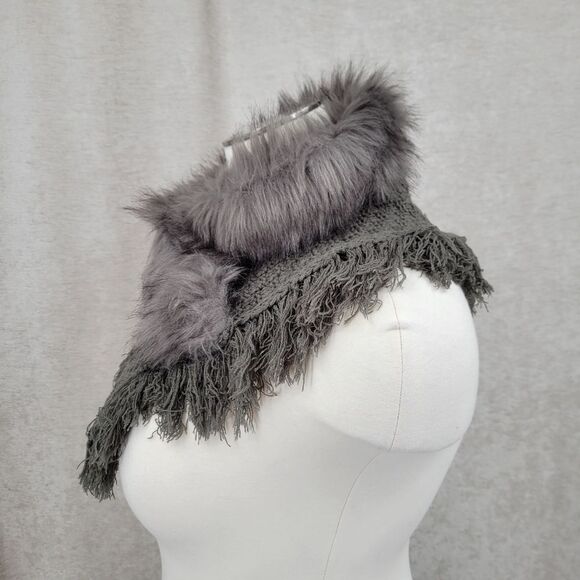 Gray Faux Fur Trimmed Scarf Shoulder Warmer Shaw Chunky Knit Fringe Poncho - Picture 5 of 9
